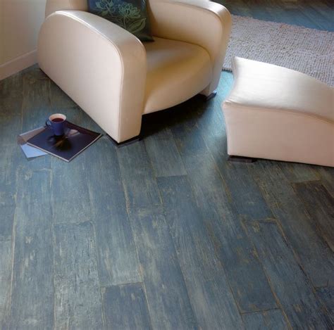 blue wood effect vinyl flooring.